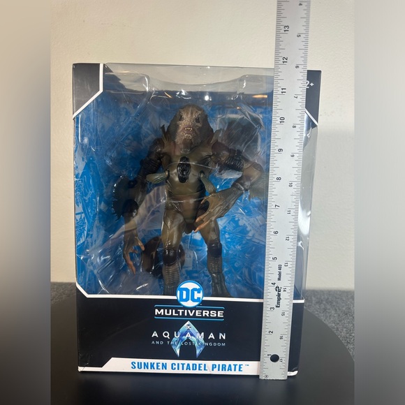 McFarland Toys Sunken Citadel Pirate Aquaman and the Lost Kingdom Mega Figure - Picture 13 of 13